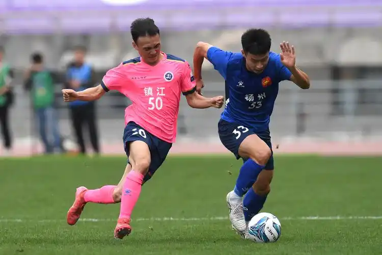 欧冠对决：曼城 VS 巴黎圣日耳曼